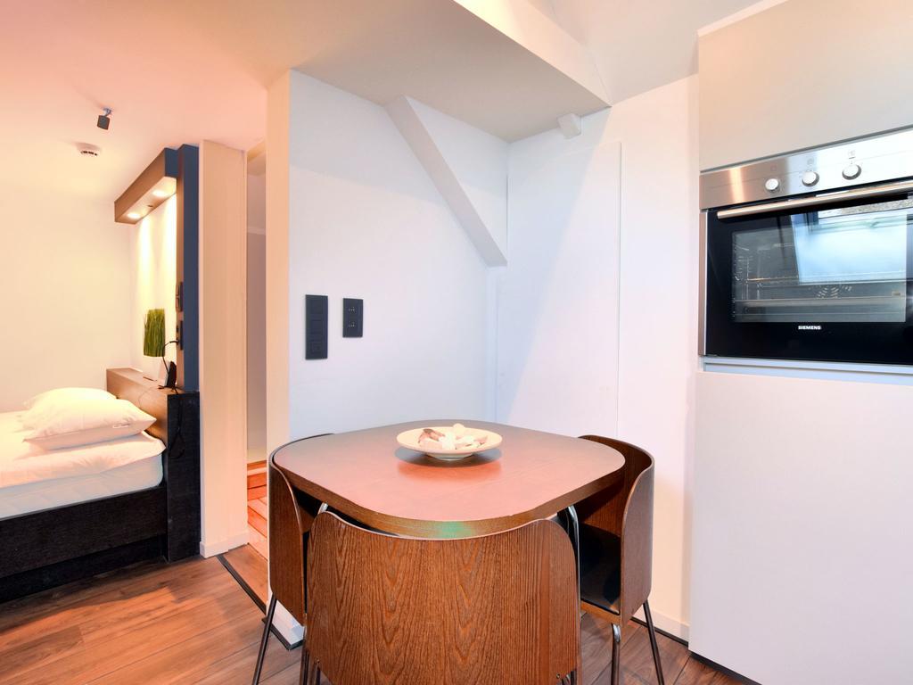Modern And Cozy Studio In A Former Coach House Robertville Kültér fotó
